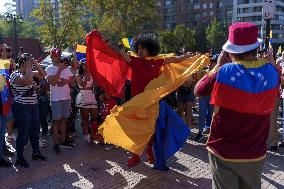 Venezuelans in Chile celebrate the capture of Nicolas Maduro by